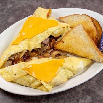 Cheese omelet with toast